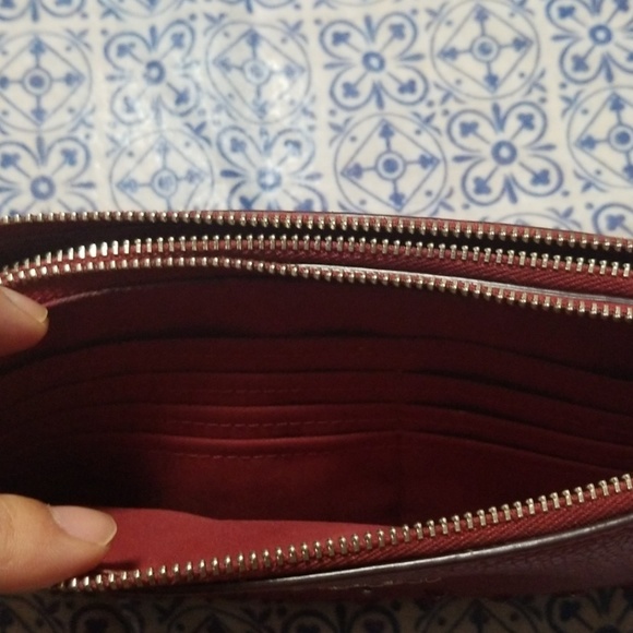 Coach large wristlet - Picture 2 of 4